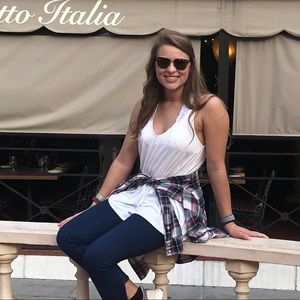 Meet your Posher, Felecia